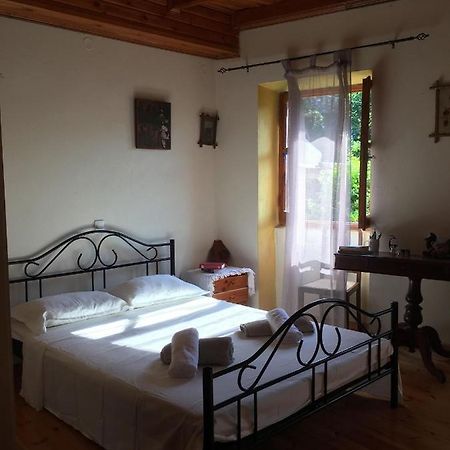 Country Traditional House In Corfu Village, Greece Sinarades Exterior photo